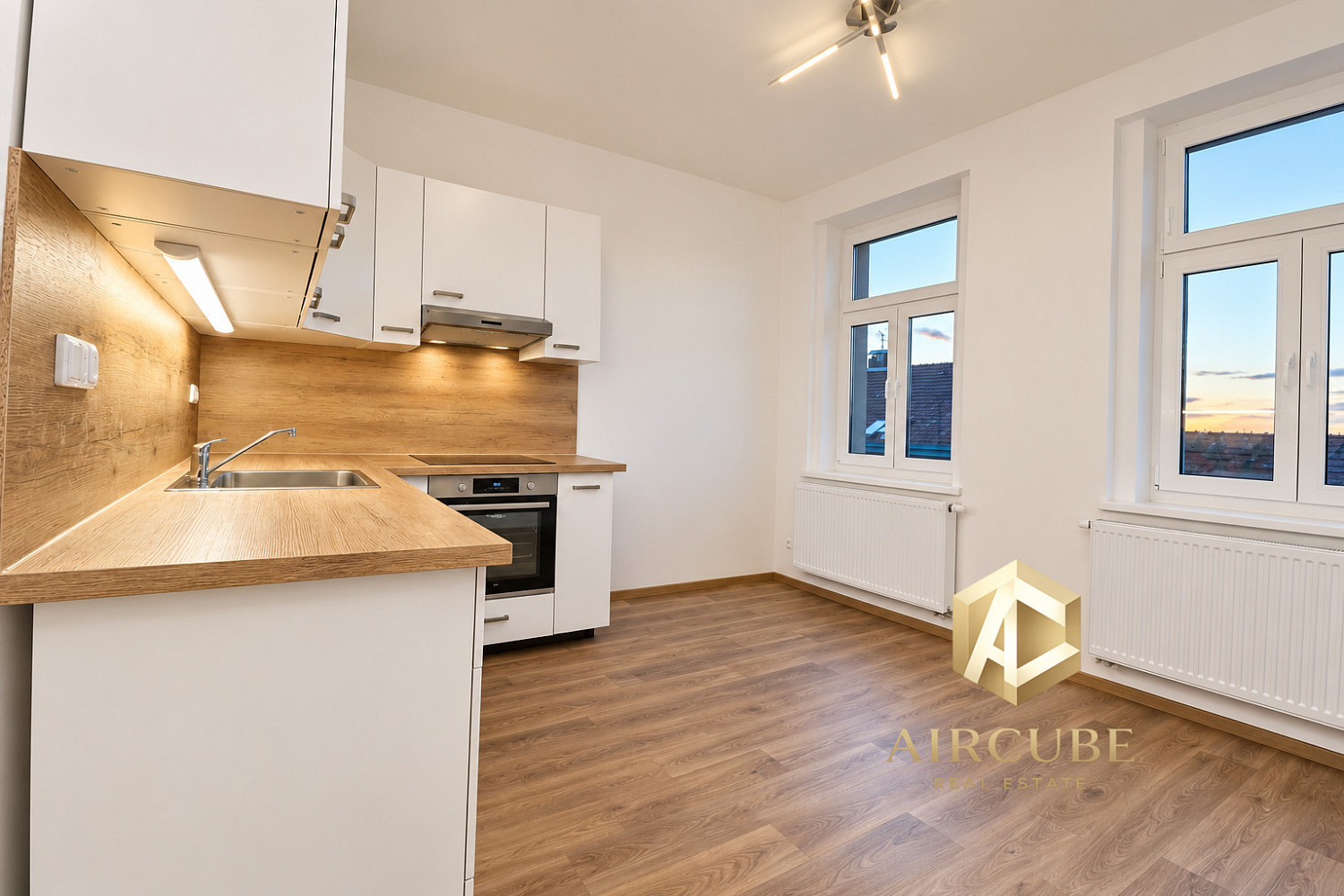 Pronájem bytu 2+kk 42 m² – fotografie 5