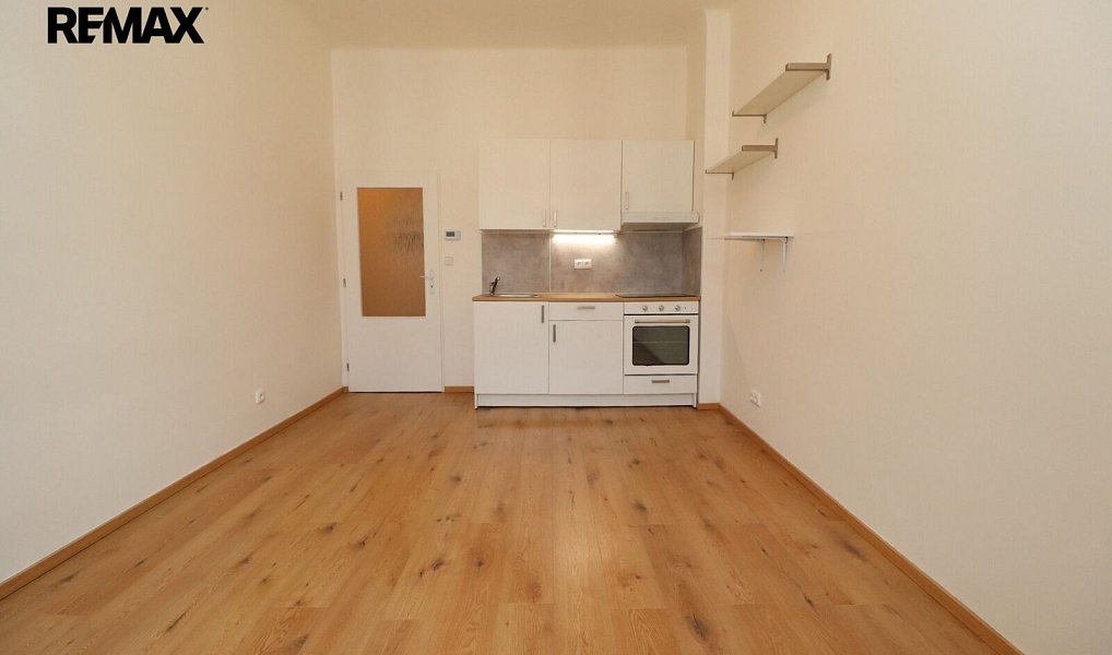 Pronájem bytu 2+kk 40 m², Praha – náhled fotky 2