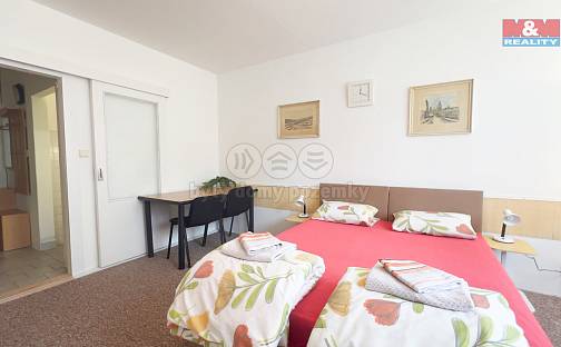 Pronájem bytu 1+kk 29 m², Svat. Čecha, Zlín - Prštné