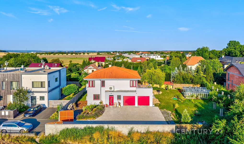 Pronájem domu 246 m² s pozemkem 1 219 m², Bašť – náhled fotky 2