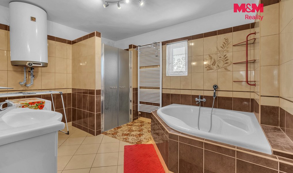 Prodej domu 215 m² s pozemkem 679 m², Skuteč – náhled fotky 8