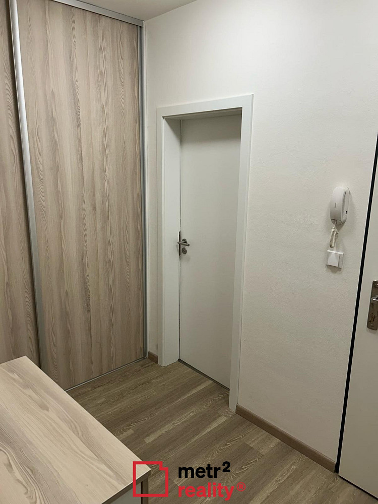 Pronájem bytu 1+kk 34 m² – fotografie 5