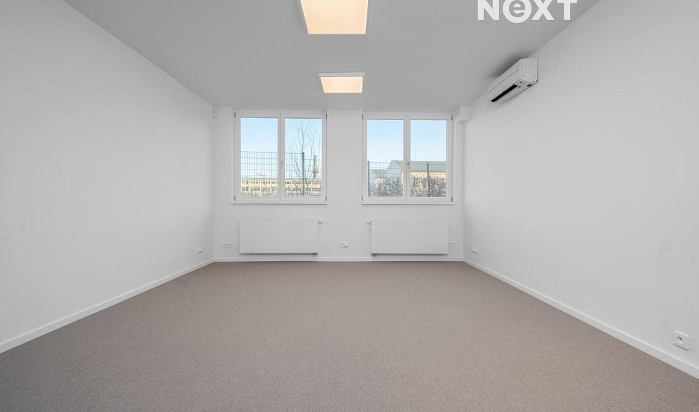 Pronájem kanceláře 351 m², Praha – náhled fotky 2