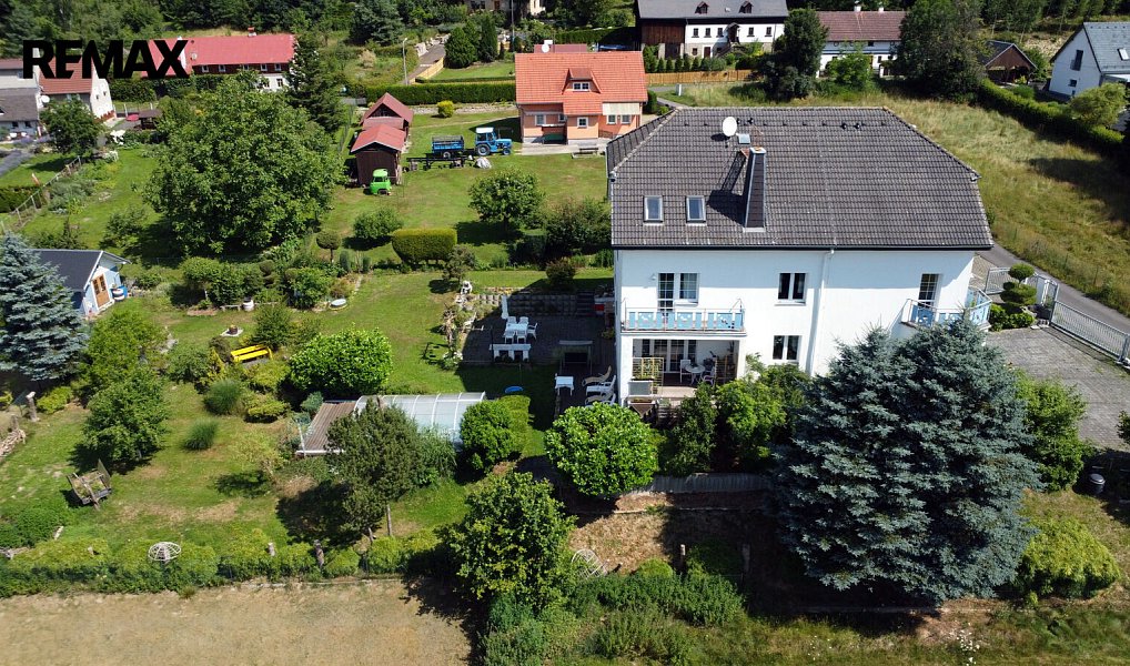 Prodej ubytovacího objektu 490 m², Růžová – náhled fotky 2