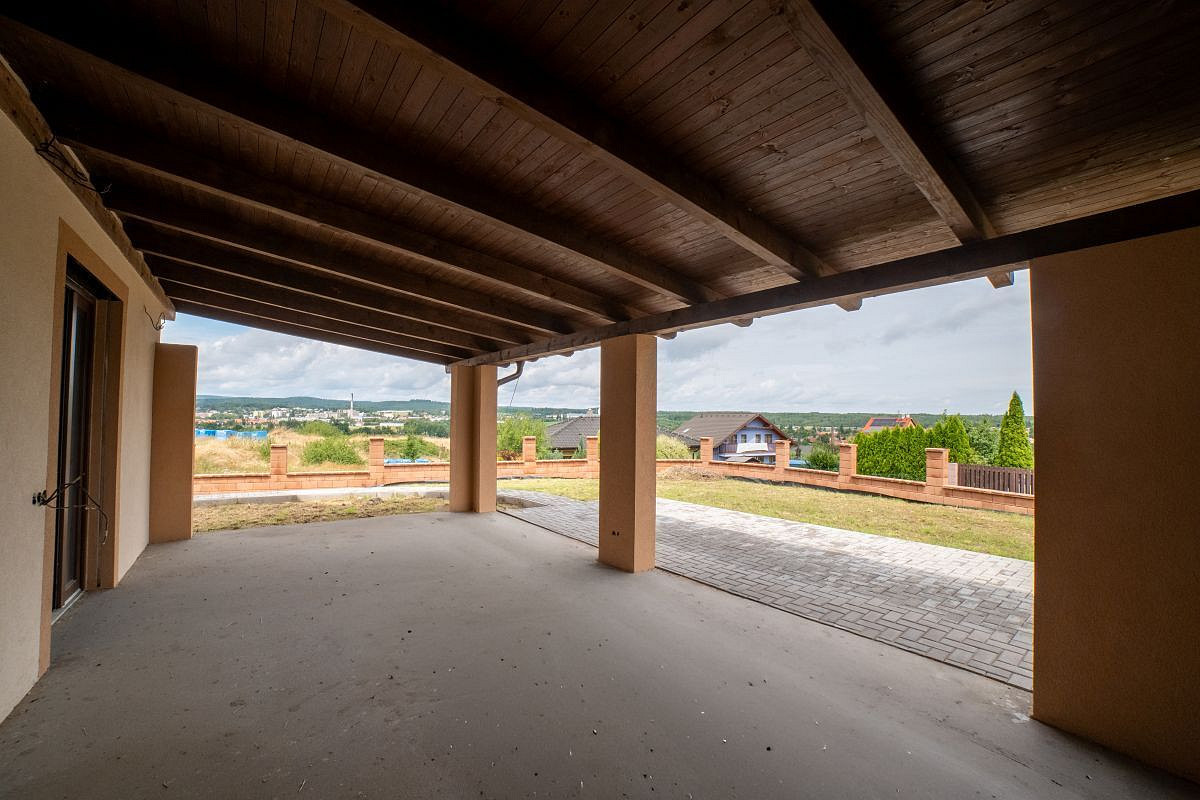 Prodej domu 218 m² s pozemkem 1 043 m² – pohled 5