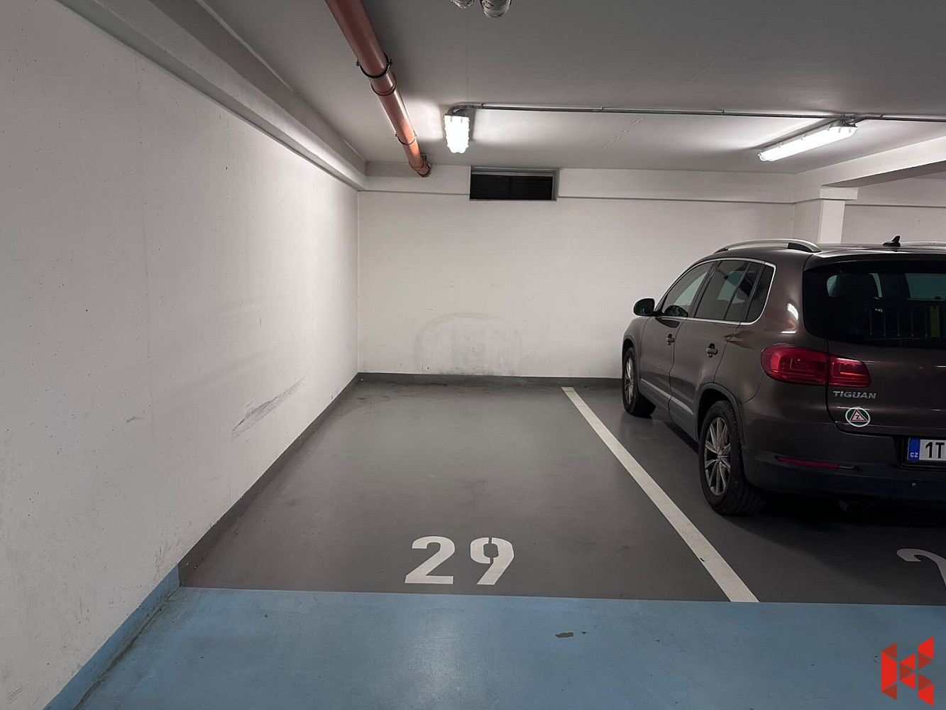Prodej garážového stání na auto i motorku, Praha 9 Letňany