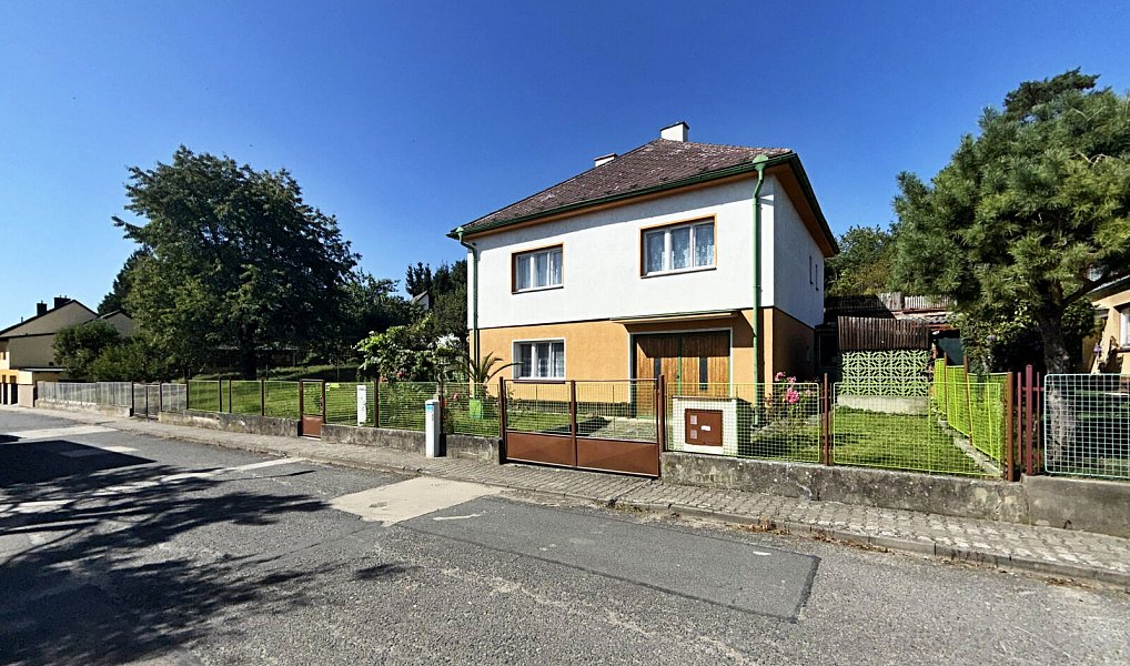 Prodej domu 144 m² s pozemkem 669 m², Chrast – náhled fotky 30