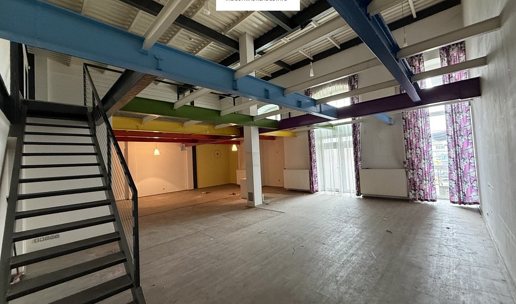 Prodej výrobních prostor 3 508 m², Praha – náhled fotky 12