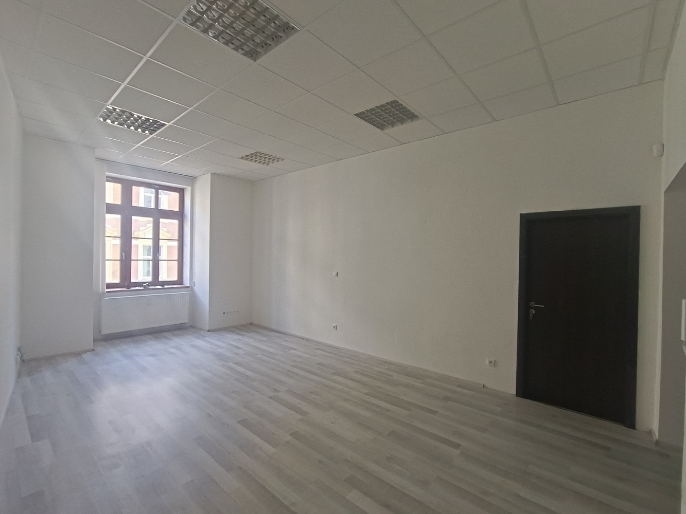 Pronájem kanceláře 71 m² — photo 4