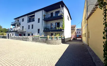Pronájem bytu 2+kk 50 m², Osvobození, Cheb