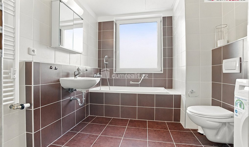 Prodej bytu 2+kk 47 m², Ostrov – náhled fotky 9