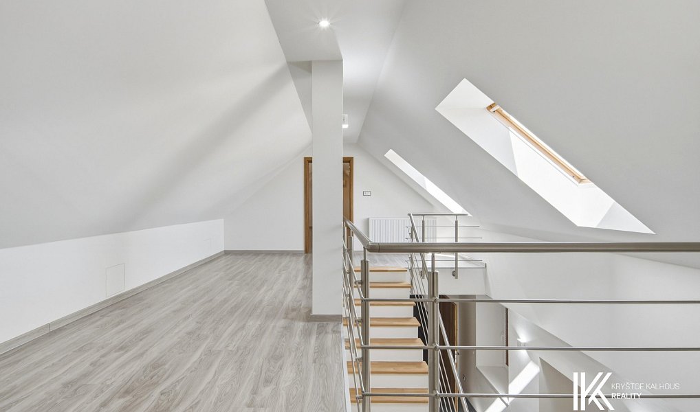 Prodej domu 205 m² s pozemkem 368 m², Třebnouševes – náhled fotky 15