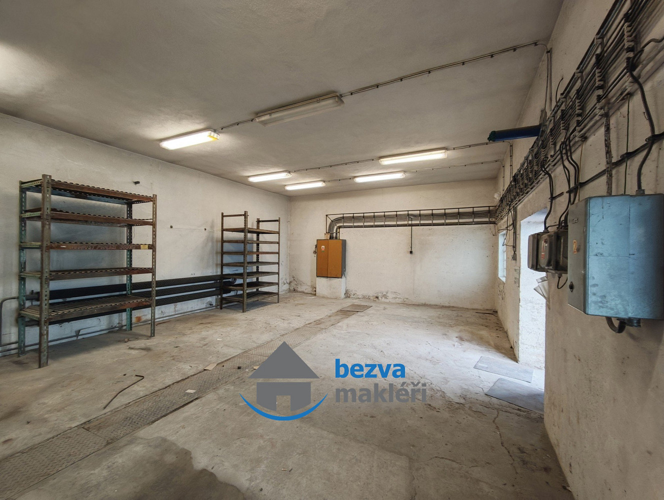 Pronájem skladovacích prostor 63 m² – fotografie 4