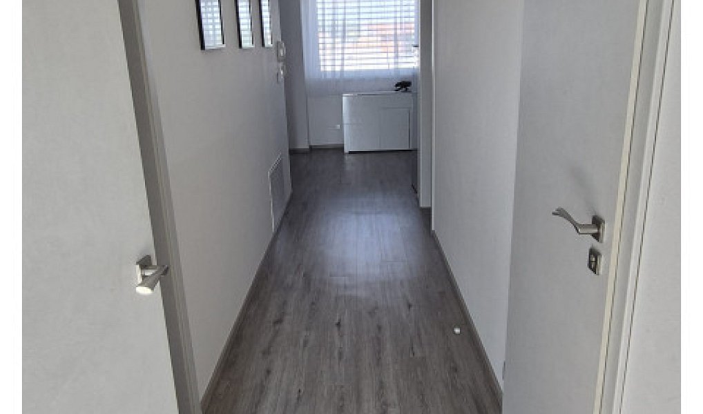 Pronájem bytu 3+kk 70 m², Roudné – náhled fotky 10