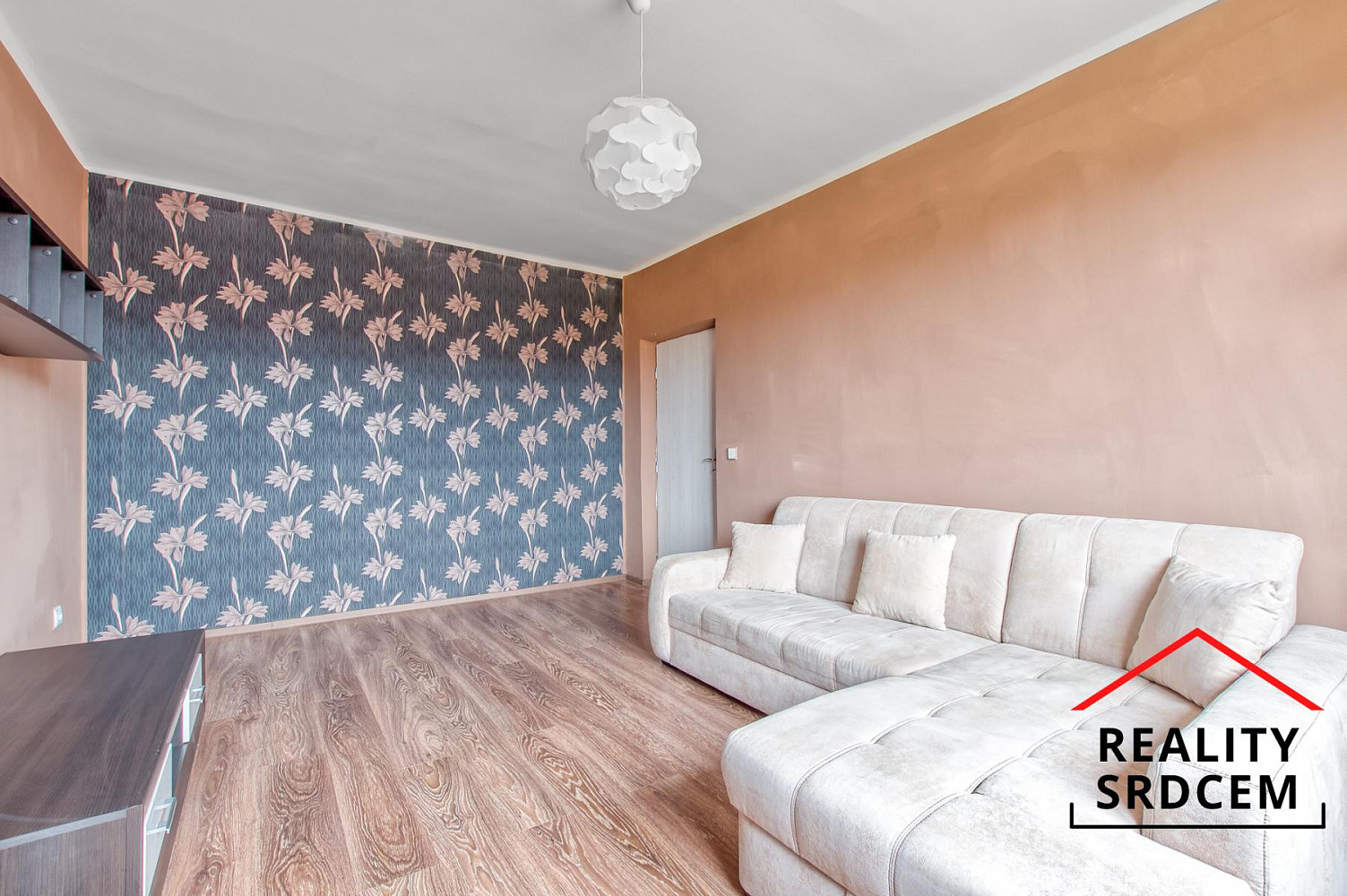 Pronájem bytu 2+1 54 m² – fotografie 3