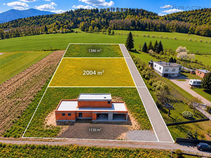 Prodej stavebního pozemku 2 004 m²