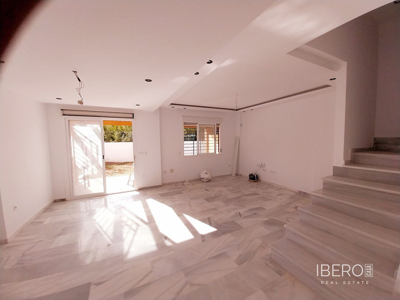 Prodej domu 260 m² s pozemkem 30 m² — photo 2