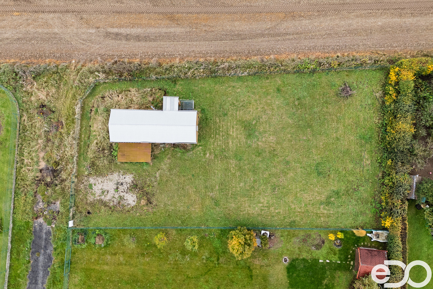 Prodej stavebního pozemku 1 089 m² – pohled 2