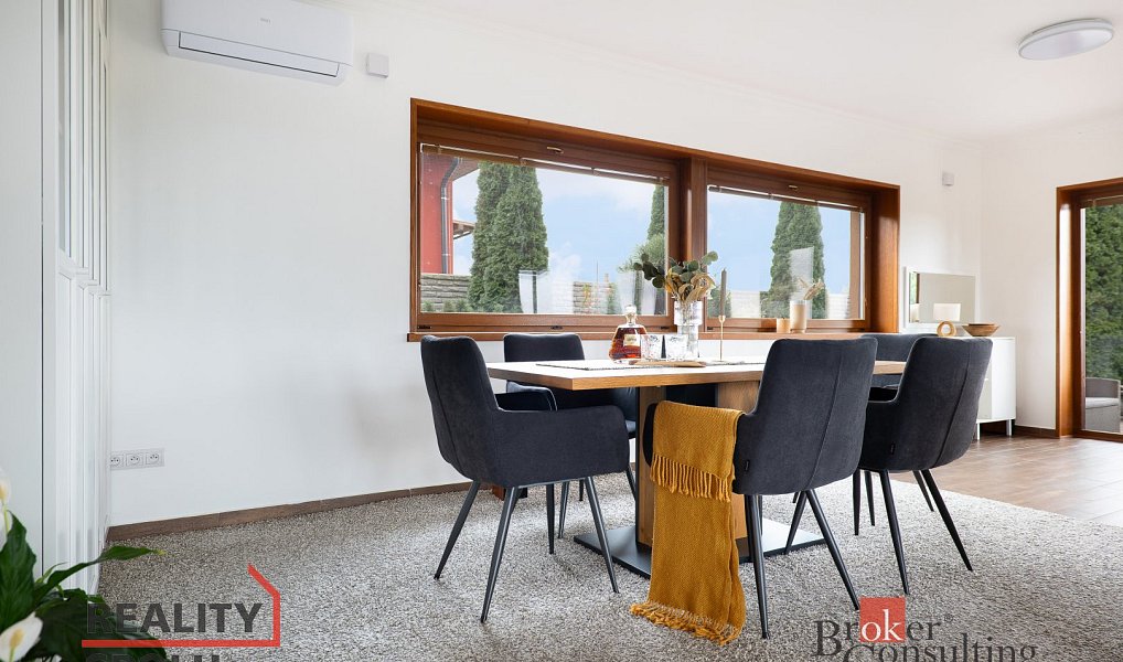 Prodej domu 288 m² s pozemkem 867 m², Kly – náhled fotky 2