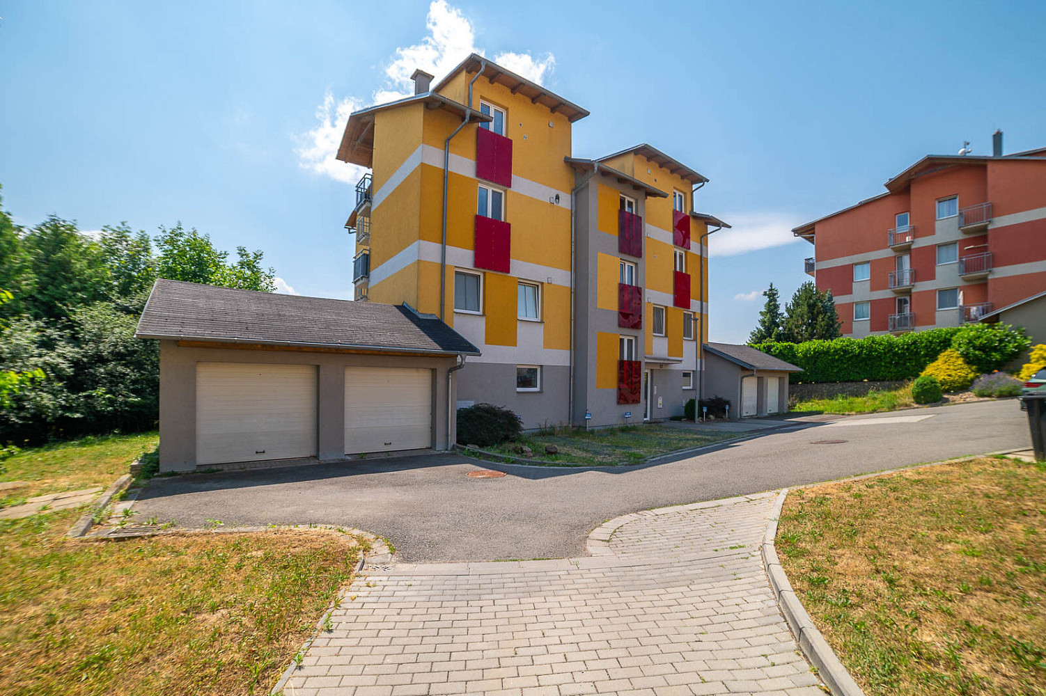 Prodej bytu 1+kk 27 m² — photo 2