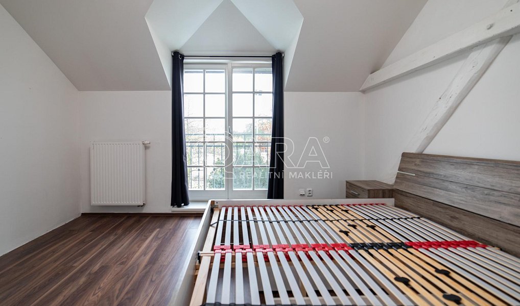 Prodej bytu 5+kk 117 m², Holubice – náhled fotky 16