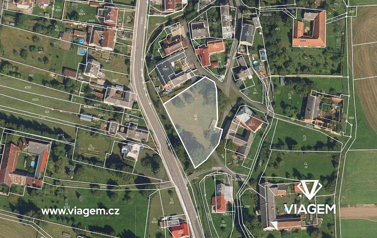 Prodej stavebního pozemku 2 174 m² – fotografie 2