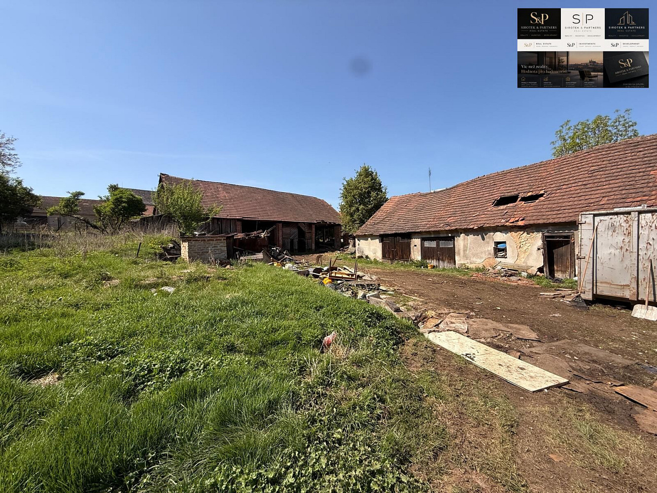 Prodej stavebního pozemku 1 665 m²