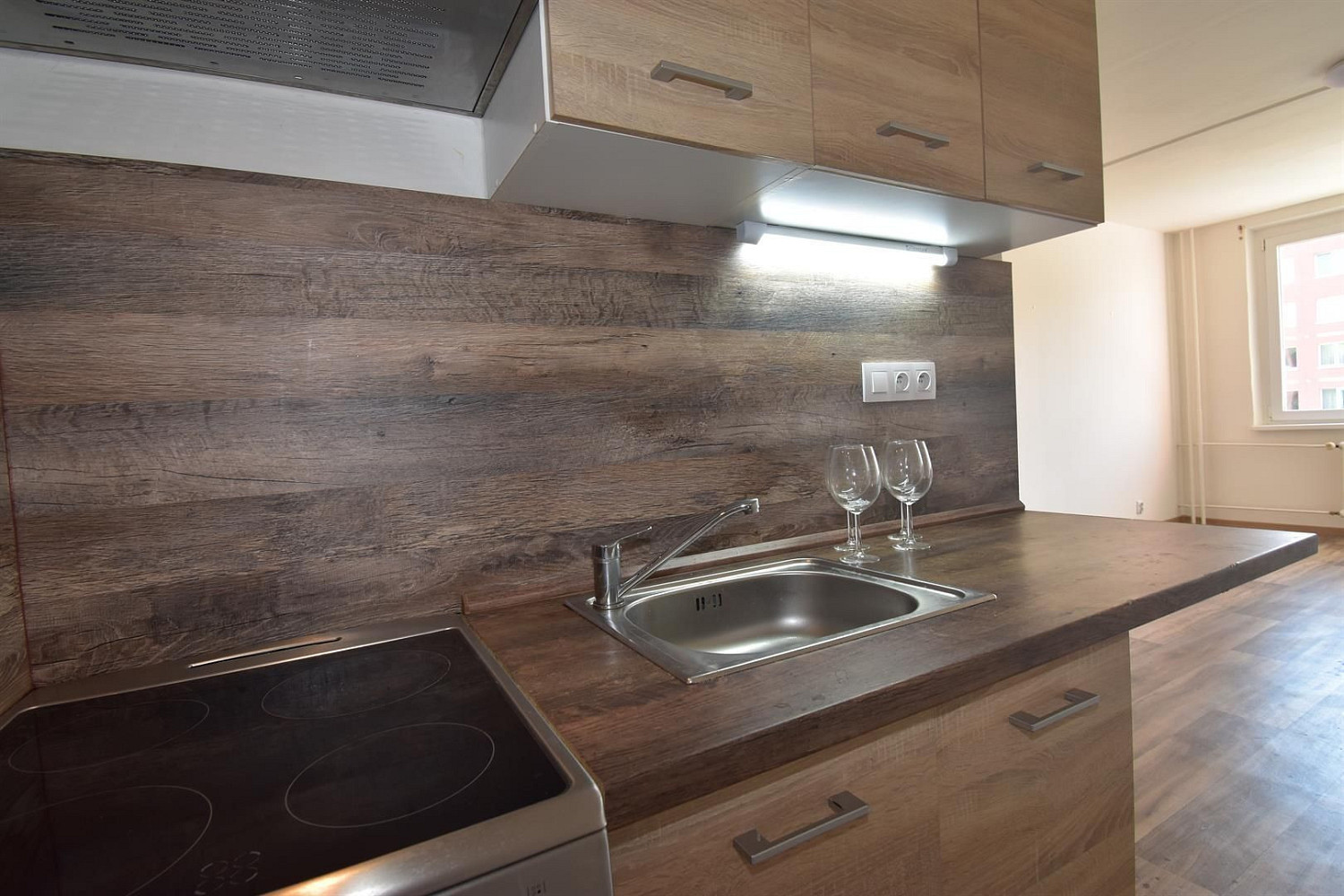 Pronájem bytu 2+kk 39 m² – fotografie 2