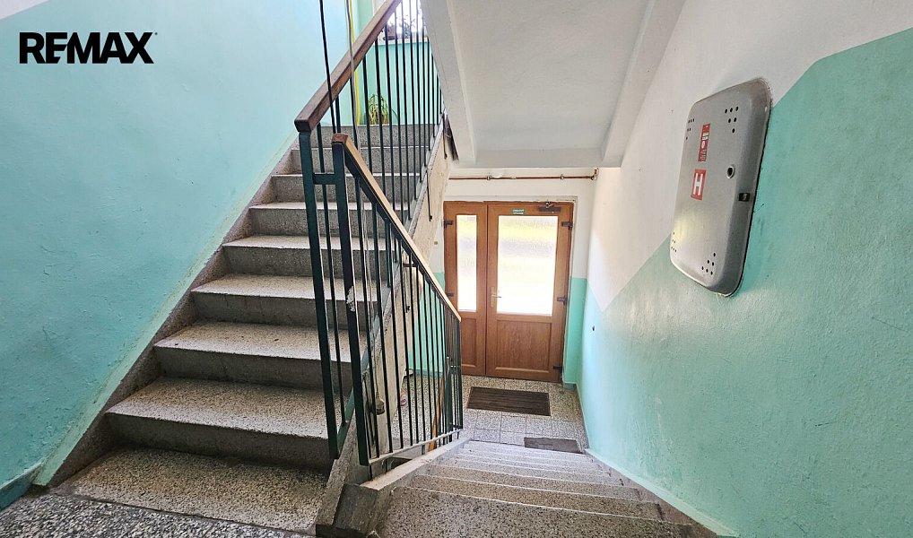 Prodej bytu 2+1 64 m², Hobšovice – náhled fotky 12
