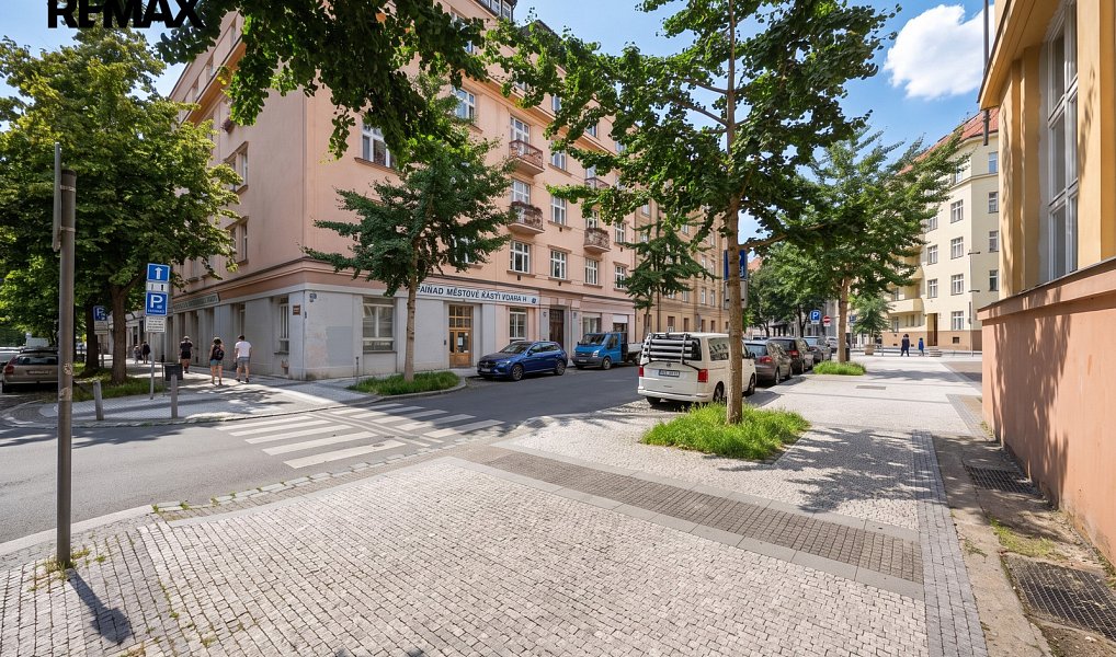 Prodej bytu 1+1 59 m², Praha – náhled fotky 17