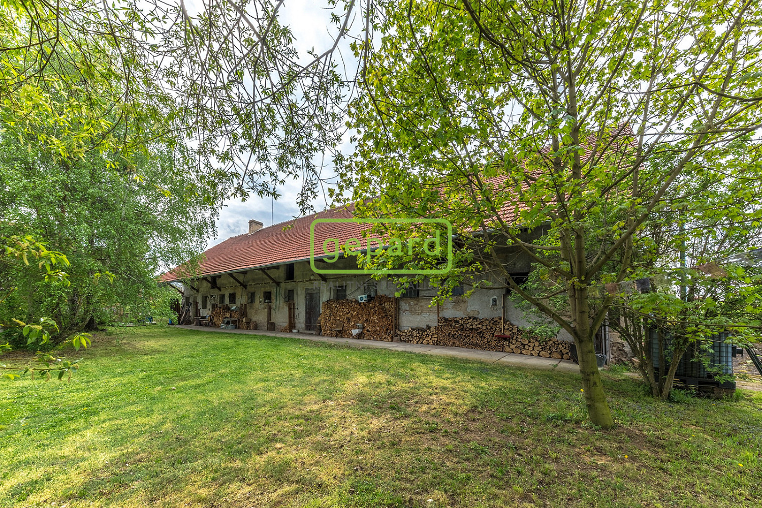Prodej domu 170 m² s pozemkem 2 949 m² – fotografie 2