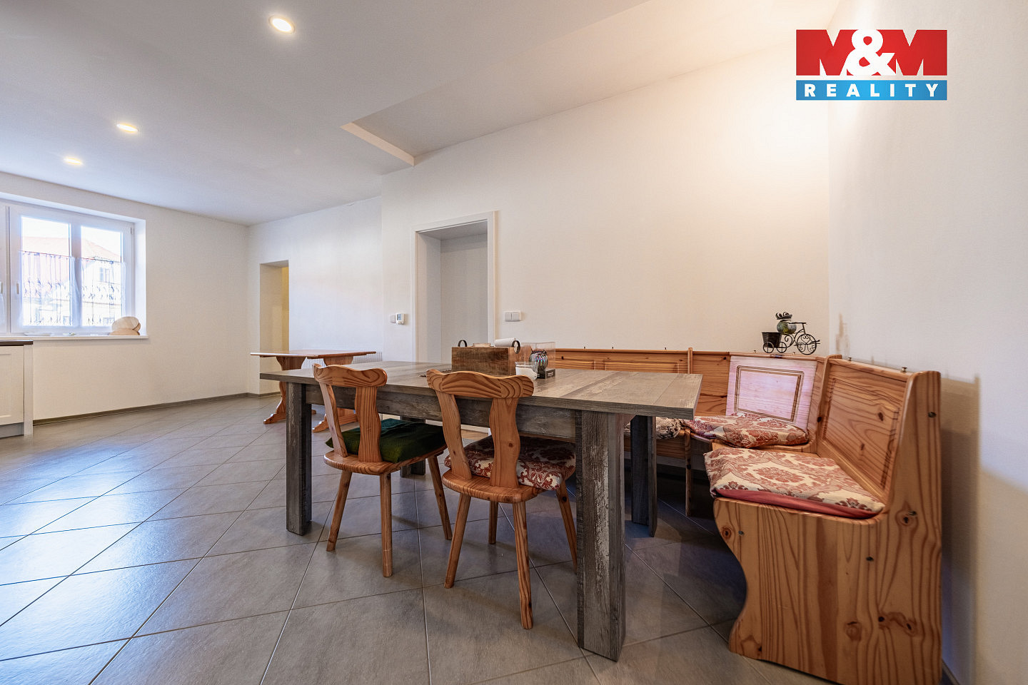 Prodej domu 225 m² s pozemkem 1 397 m² – fotografie 2