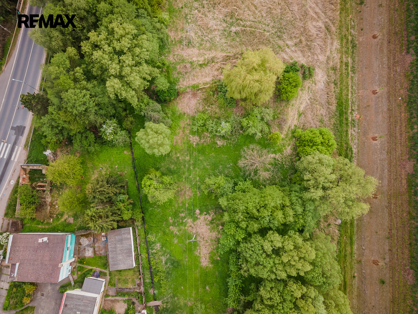 Prodej stavebního pozemku 2 104 m² – fotografie 2