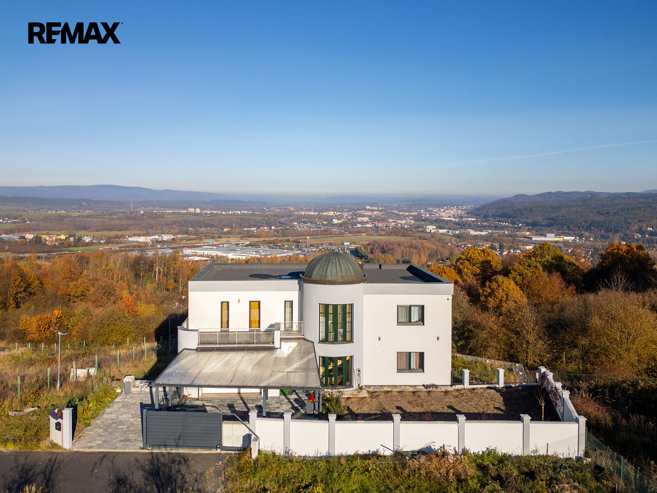 Prodej domu 483 m² s pozemkem 923 m²