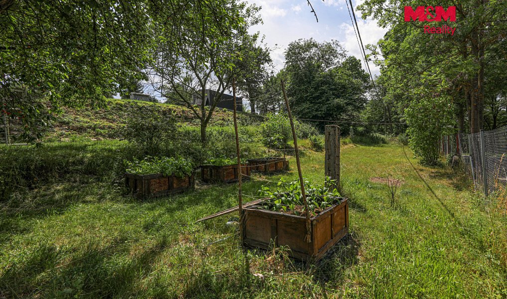 Prodej stavebního pozemku 1 800 m², Předenice – náhled fotky 9