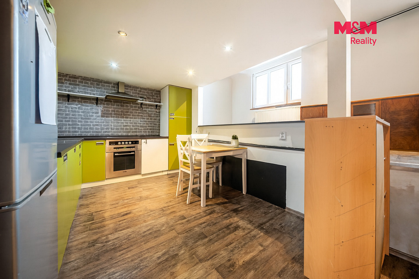 Prodej domu 203 m² s pozemkem 654 m² – fotografie 2