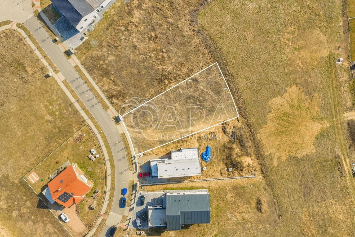 Prodej stavebního pozemku 918 m² – fotografie 3