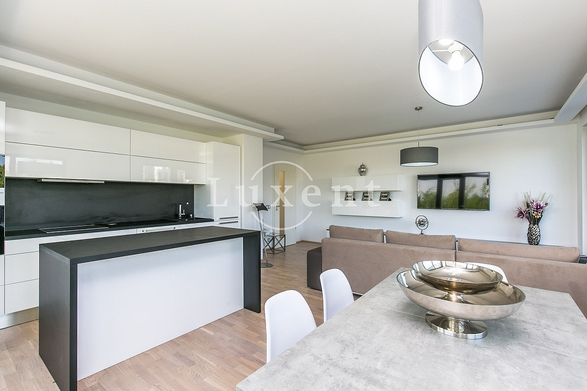 Pronájem bytu 3+kk 156 m² – fotografie 5