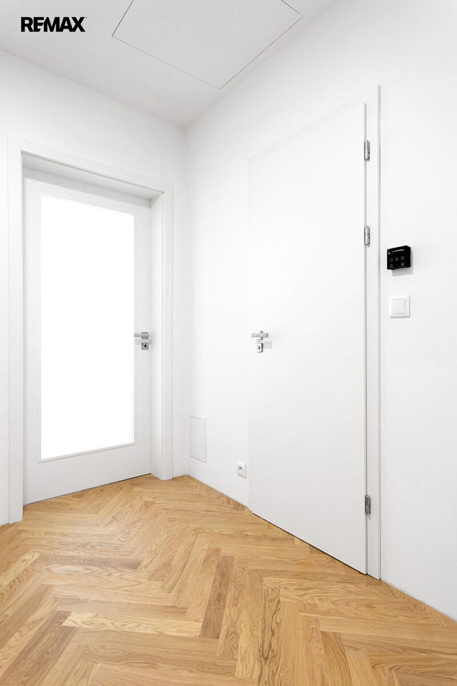 Pronájem bytu 1+kk 45 m² – pohled 4