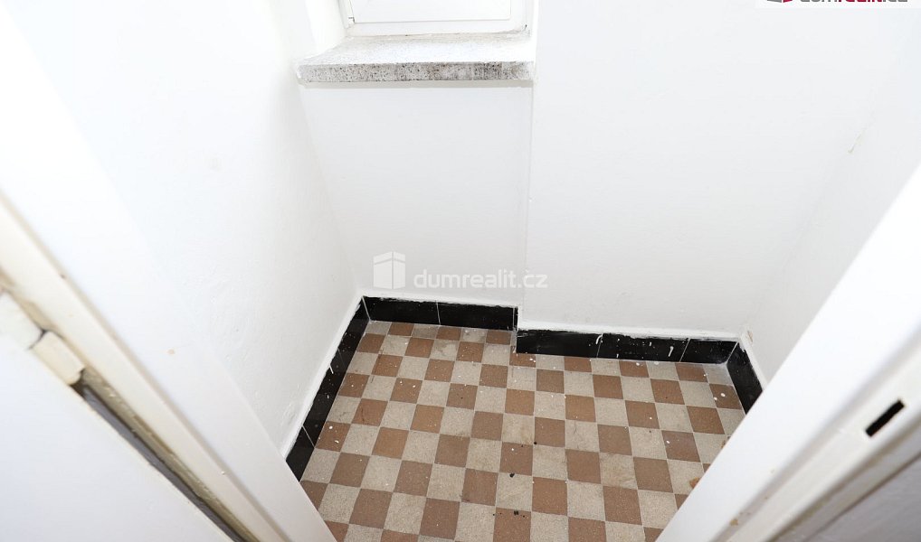 Pronájem bytu 2+1 65 m², Ostrov – náhled fotky 11
