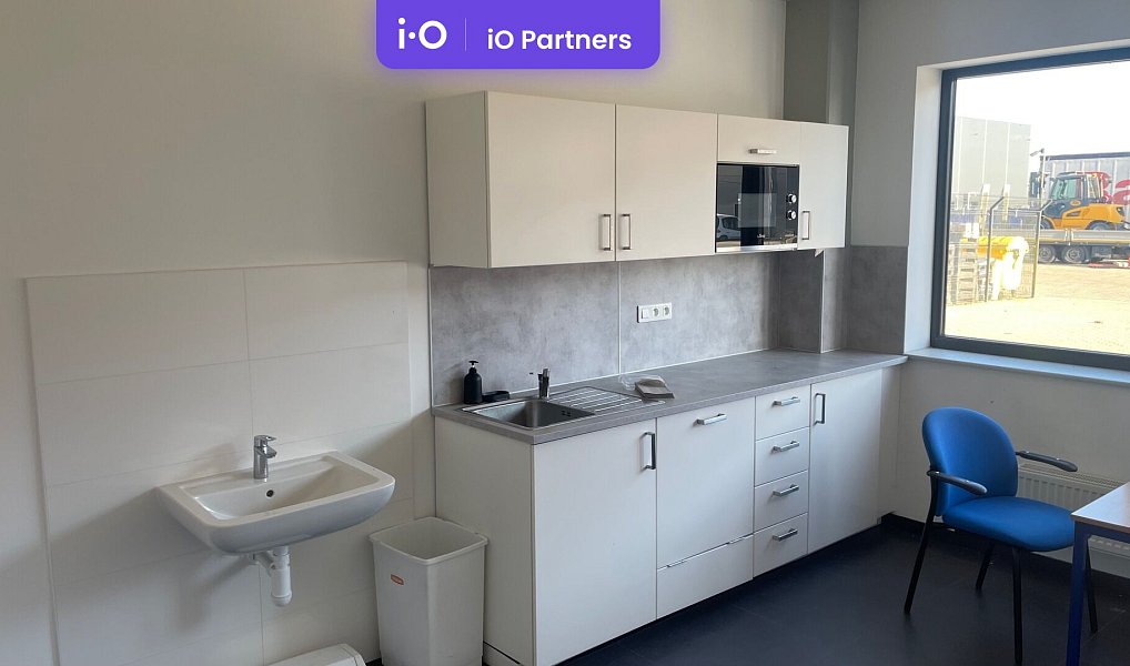 Pronájem skladovacích prostor 1 200 m², Brandýs nad Labem-Stará Boleslav – náhled fotky 4