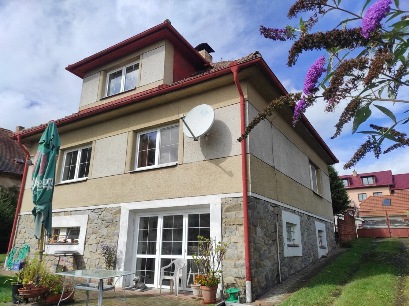 Prodej domu 180 m² s pozemkem 1 587 m² — photo 2