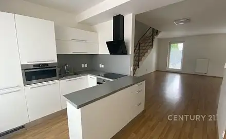 Prodej domu 210 m² s pozemkem 168 m², Za Horizontem, Králův Dvůr, okres Beroun