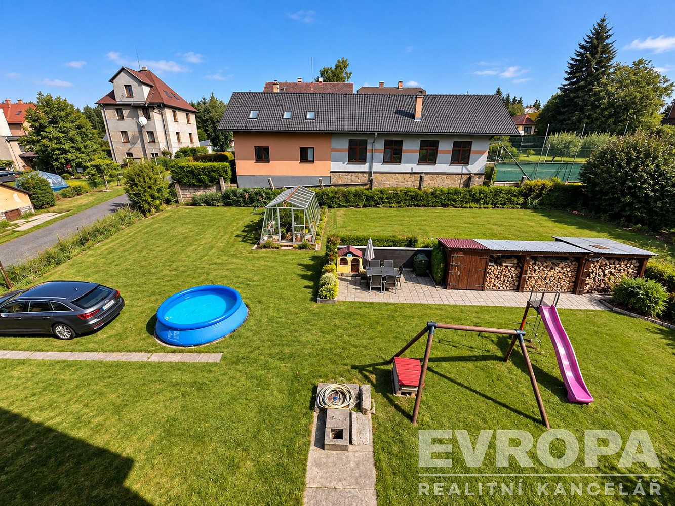Prodej stavebního pozemku 945 m² – fotografie 4