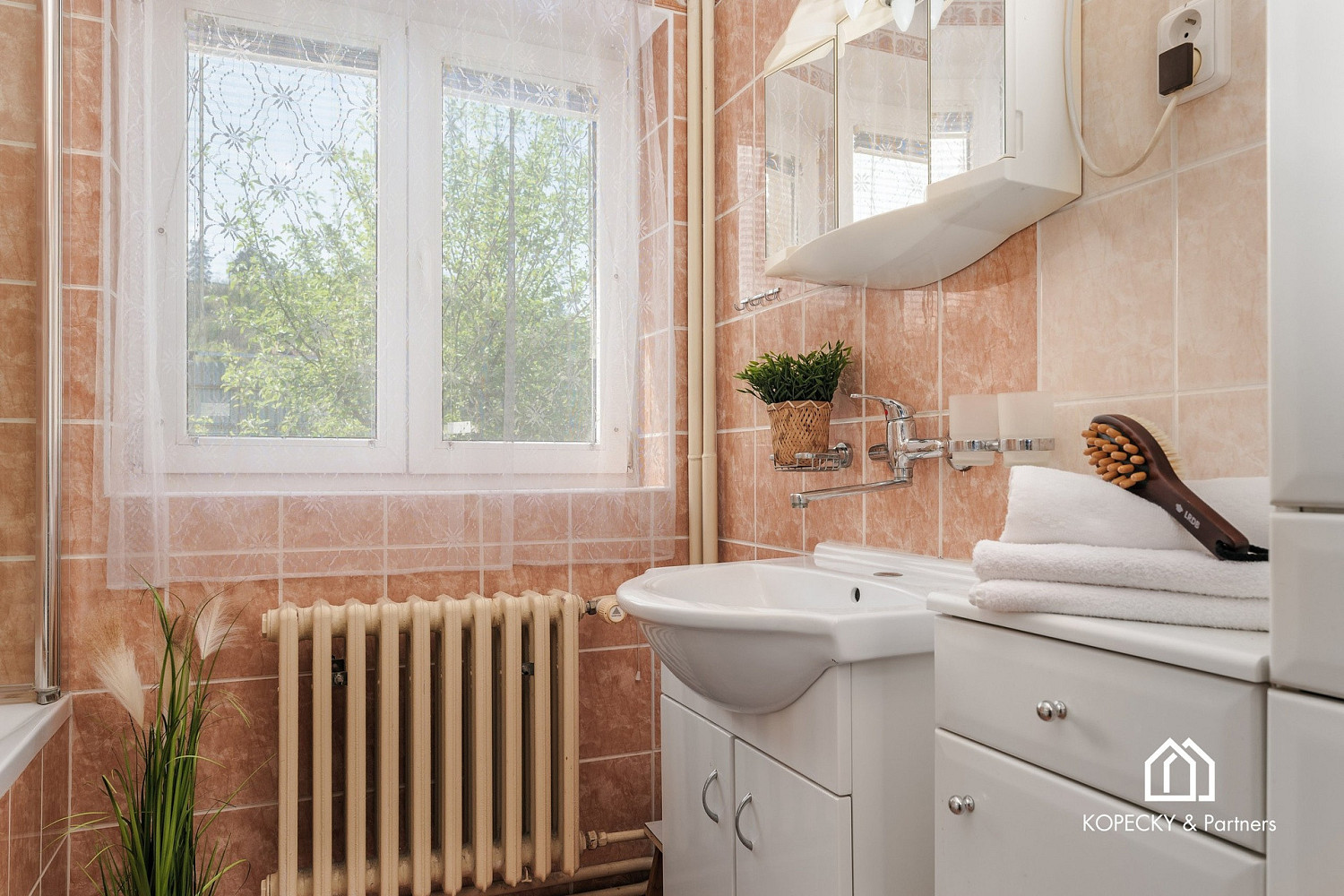 Prodej domu 196 m² s pozemkem 1 164 m² – fotografie 4