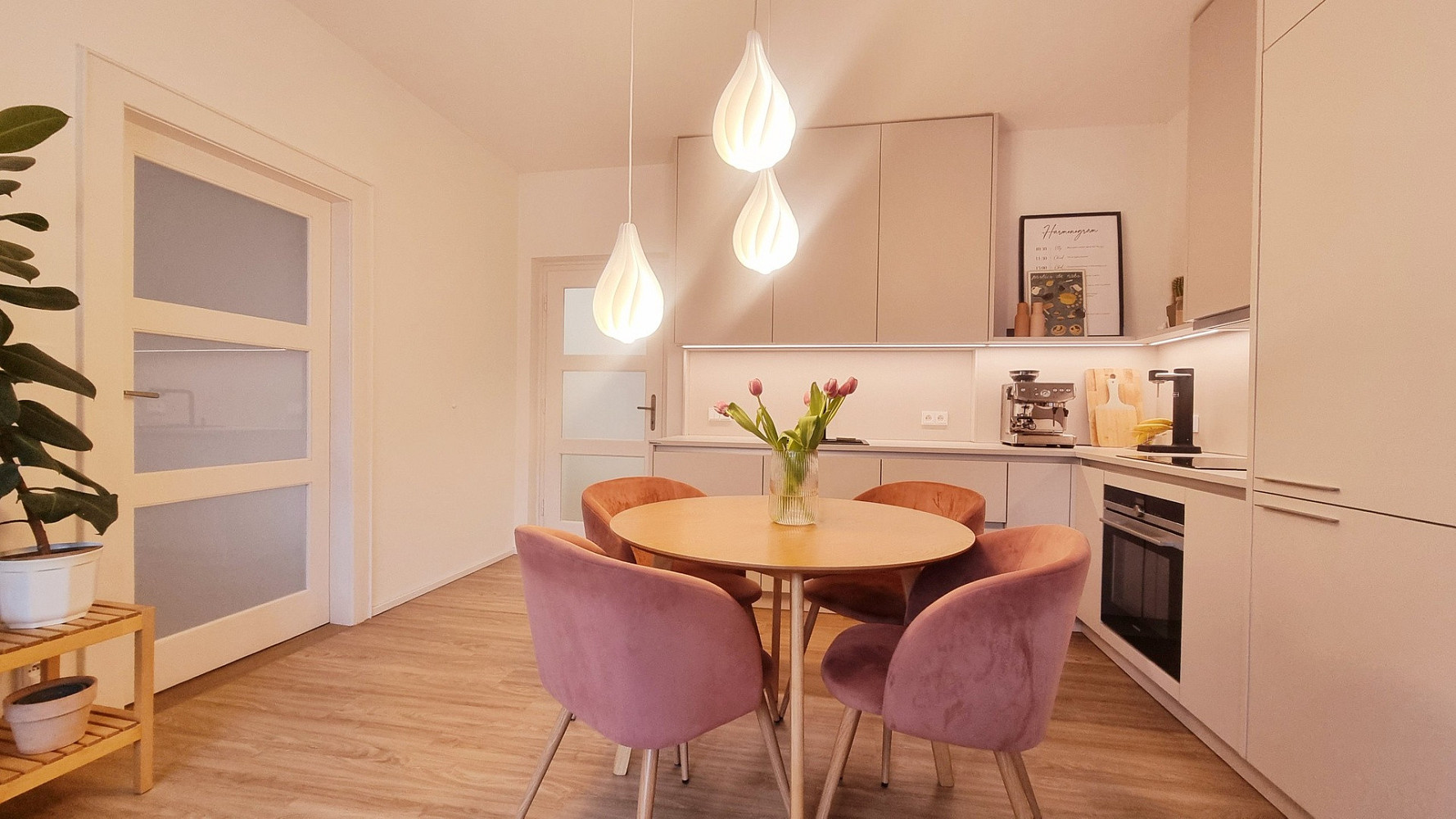 Pronájem bytu 2+kk 62 m² — photo 4