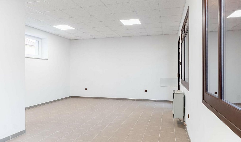 Prodej obchodních prostor 69 m², Přelouč – náhled fotky 10