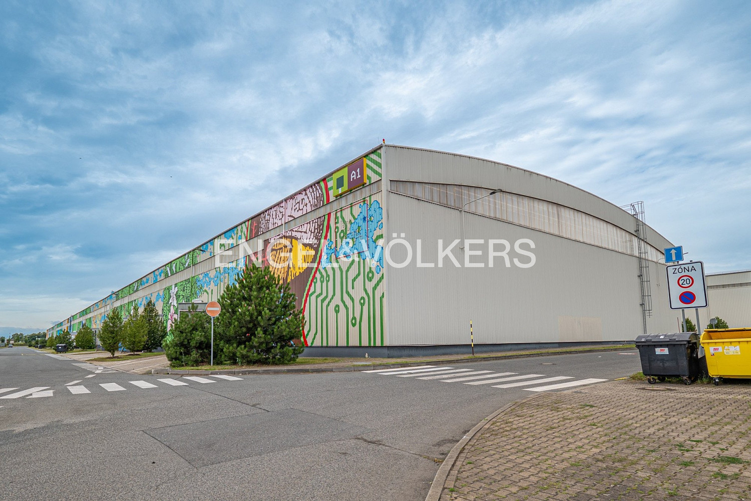 Pronájem skladovacích prostor 4 500 m² – fotografie 2