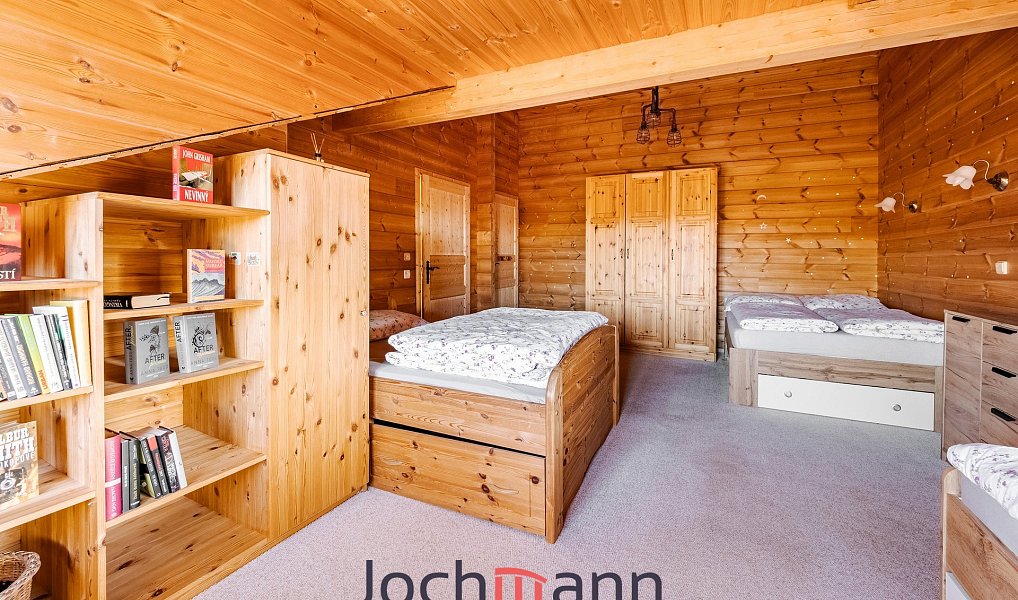 Prodej domu 800 m² s pozemkem 3 947 m², Trhové Sviny – náhled fotky 23