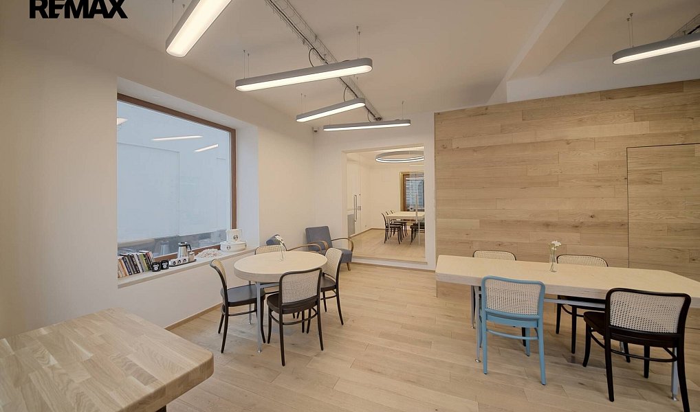 Pronájem kanceláře 70 m², Poděbrady – náhled fotky 2